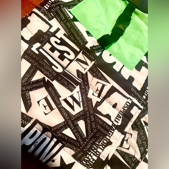 New NWT Winter zippered jacket with hood and embellished woman face size L - Picture 9 of 15